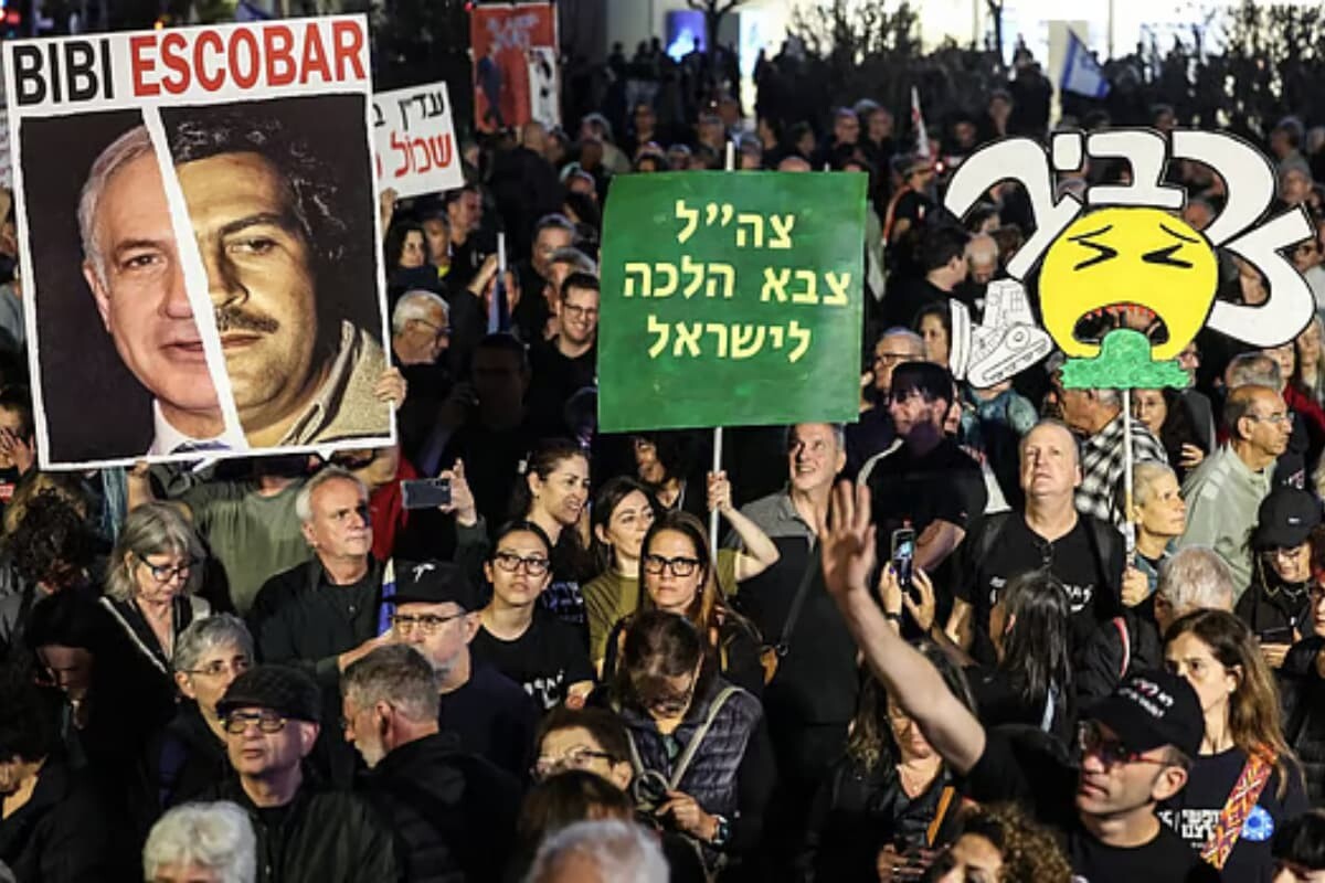 Mass Protest in Tel Aviv Against Netanyahu
