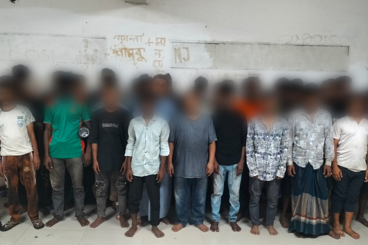 Metropolitian Police Apprehend 72 Suspects in Comprehensive Tejgaon Operation