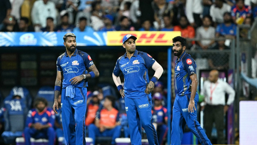 Pandya Backs Struggling Mumbai Attack