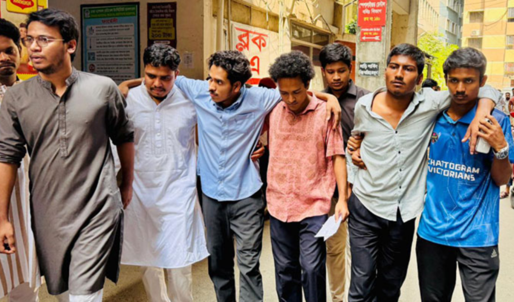 Six Student Leaders Penalised Over Assault of Journalists Six Student Leaders Penalised Over Assault of Journalists