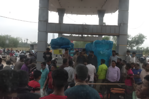 Sudden Death at Fuel Station Queue