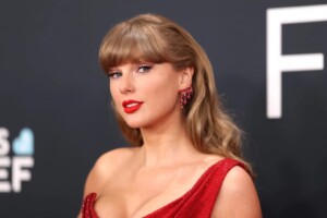 Taylor Swift Moves to Protect Identity