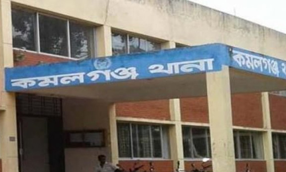 Truck Collision in Kamalganj: 350 Chickens Killed