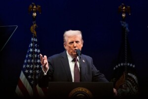 Trump Orders US Navy to Neutralise Vessels Deploying Mines