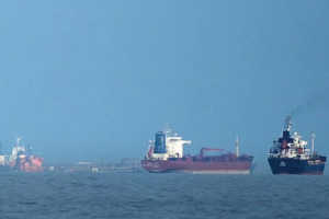 US Naval Blockade Forces Tankers Back to Hormuz