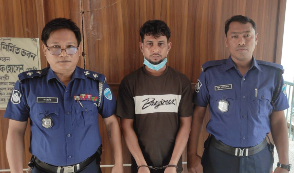 autorickshaw driver murder suspect arrested in cumilla 1 Autorickshaw Driver Murder Suspect Arrested in Cumilla