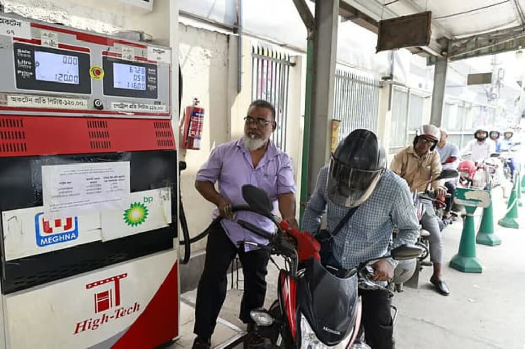 dhaka freezes fuel prices amid global volatility 1 Dhaka Freezes Fuel Prices Amid Global Volatility