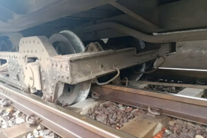 Dolonchapa Express Derails at Setabganj