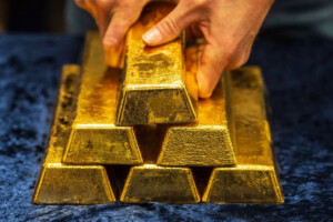 Gold Slides as Downtrend Fears Grow
