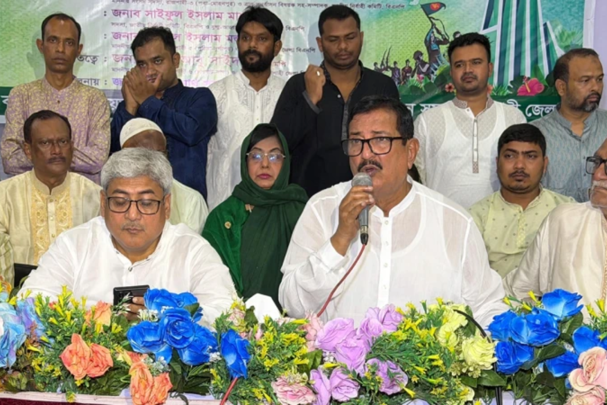 Land Minister Alleges ‘Helmet Group’ Has Become Hidden Force Now