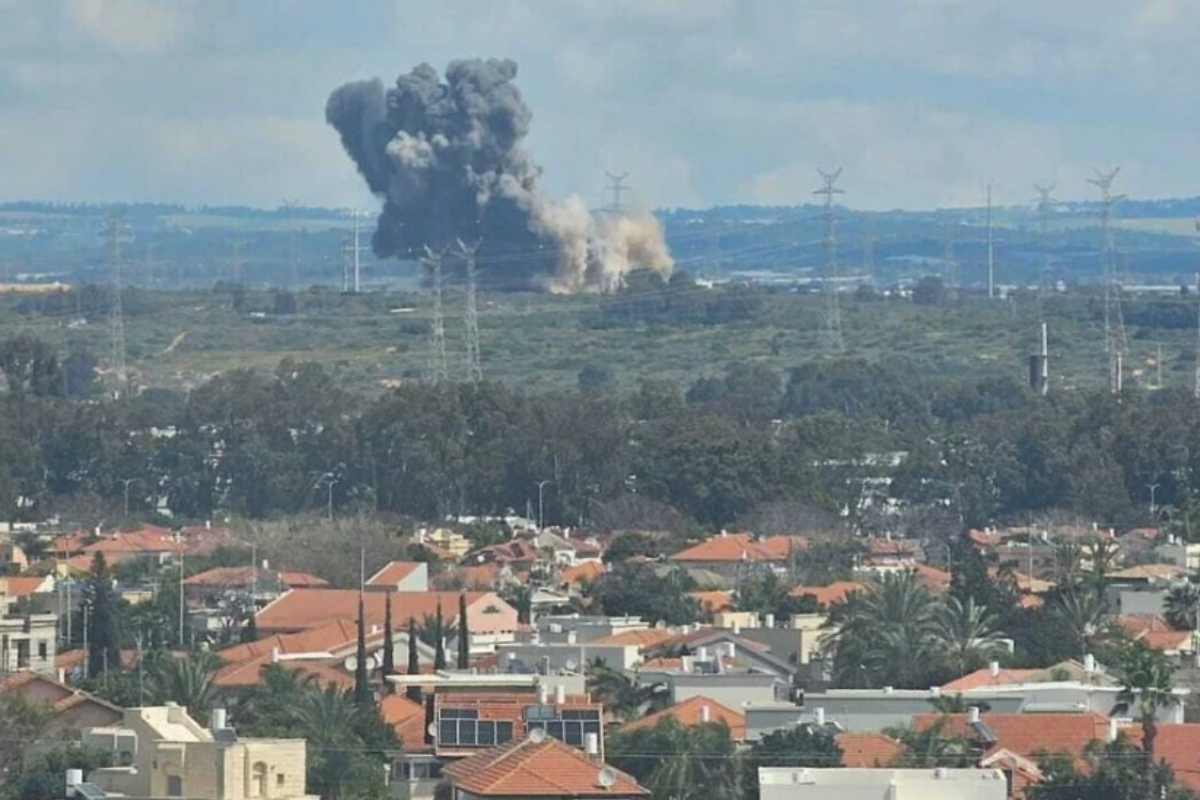Missile Strike Hits Israeli Power Plant