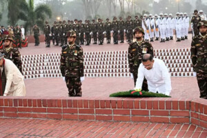 President and Prime Minister Honour National Heroes