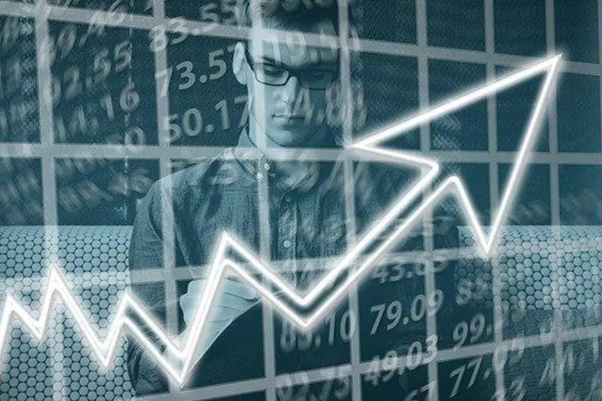 Singapore Regulator Warns Insurers Over Private Assets Risks