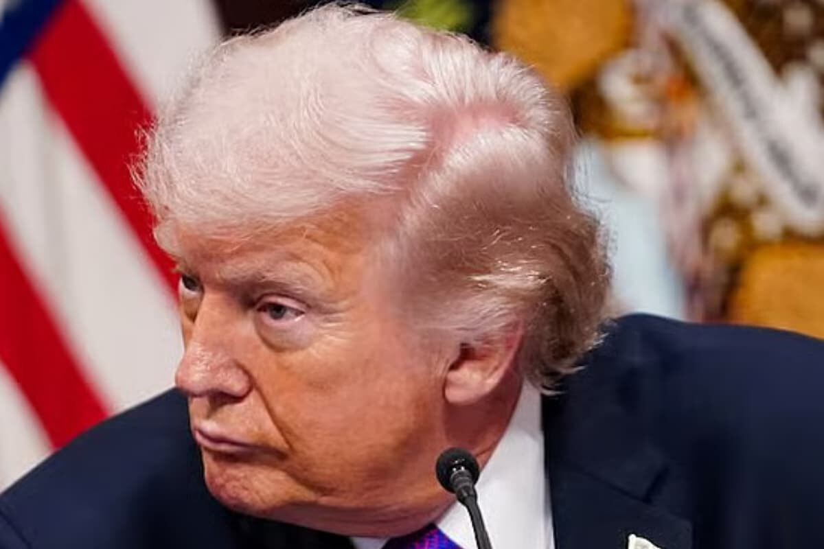 Trump Considers Ending Iran Campaign Without Reopening Hormuz