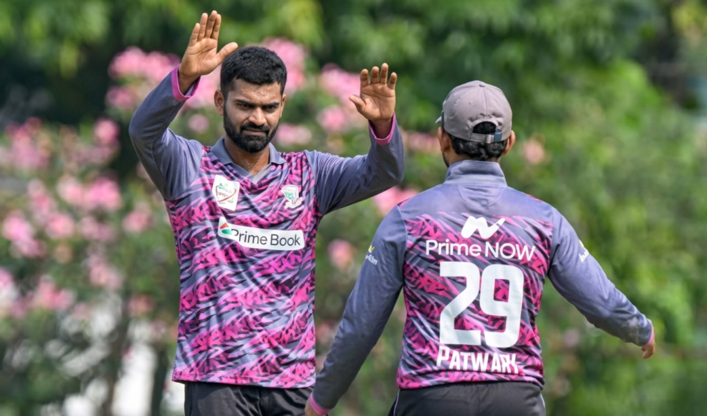Alis Al Islam Dominates Dhaka Premier League Bowling Alis Al Islam Dominates Dhaka Premier League Bowling