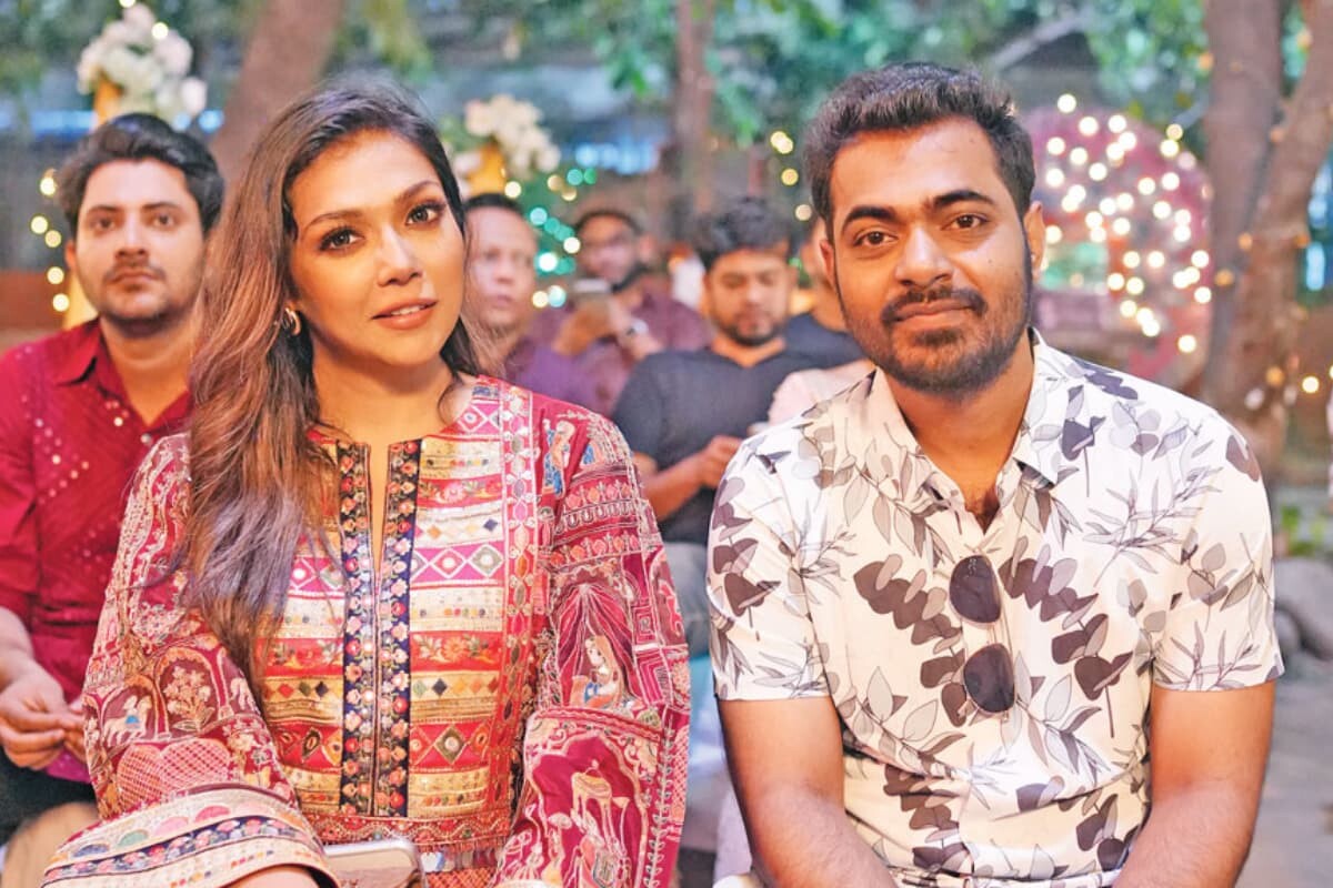 Arfin Rumey–Dola Feature in ‘Eta Amaderi Golpo’ Final Episode