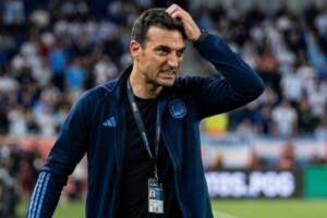 Argentina Squad Delayed as Injuries Concern Scaloni