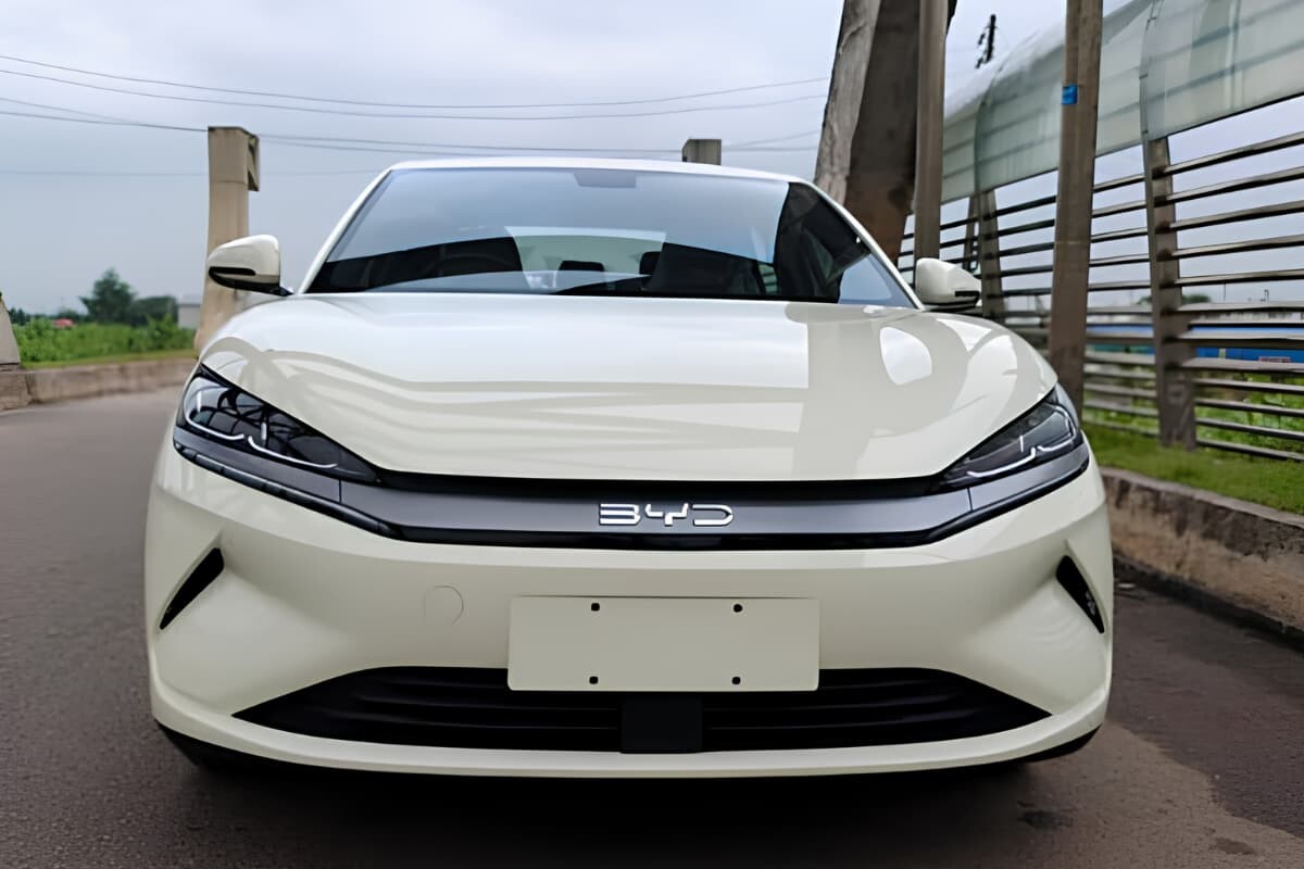 BYD Seal 6 Debuts in Bangladesh Market