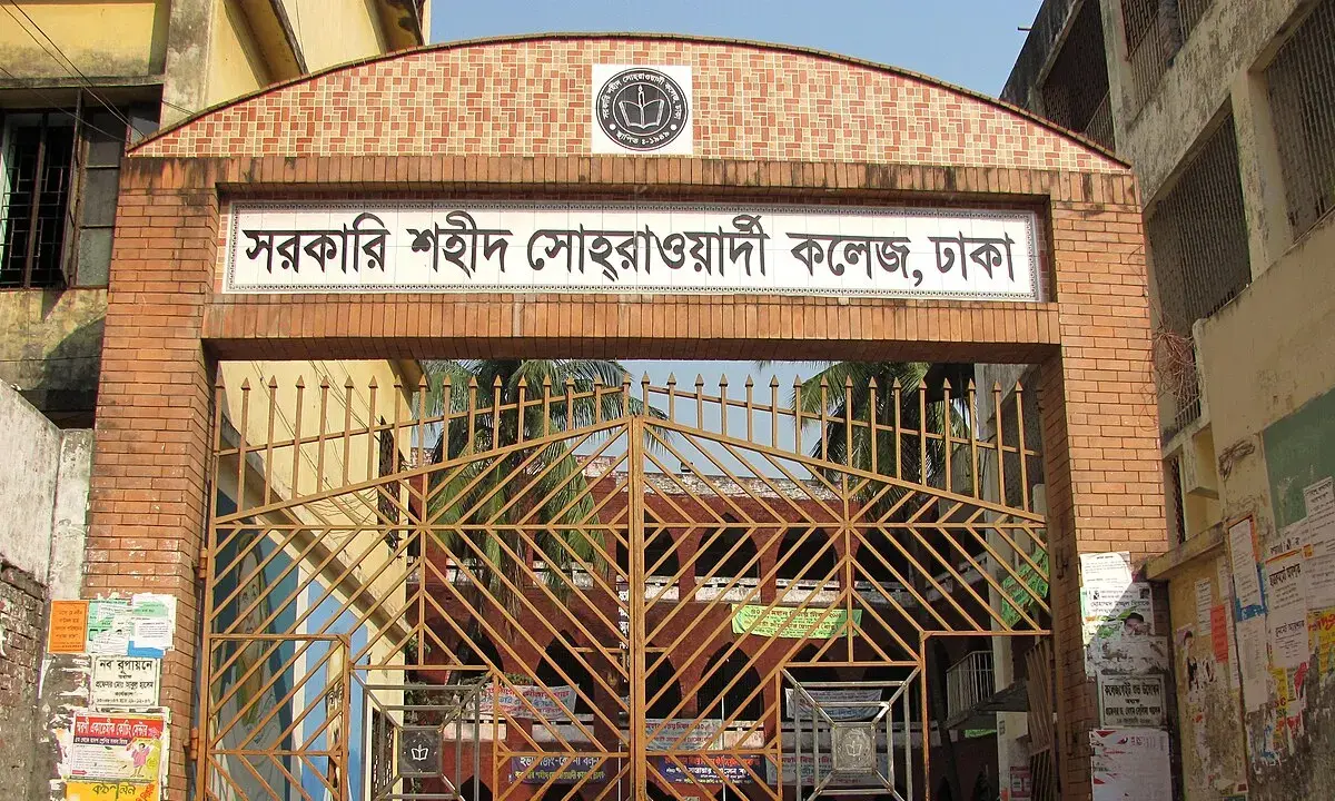 College Student Dies in Dhaka Crash