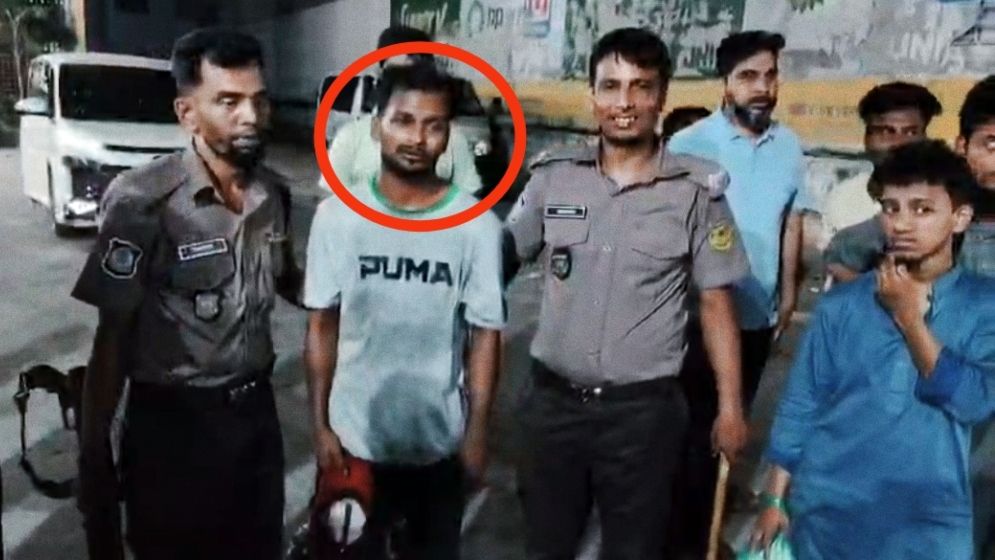 Counterfeit Notes Seized in Dhaka