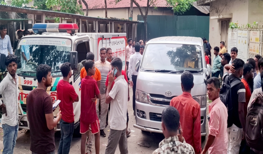 Fifteen Truck Accident Victims Handled In Tangail District Fifteen Truck Accident Victims Handled In Tangail District
