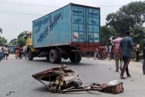 Four Dead in Jessore Road Collision Involving Covered Van