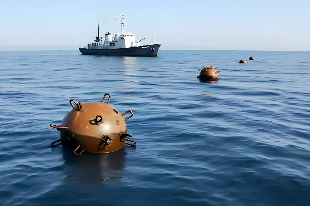 Hormuz Strait Mines Disrupt US Naval Strategy