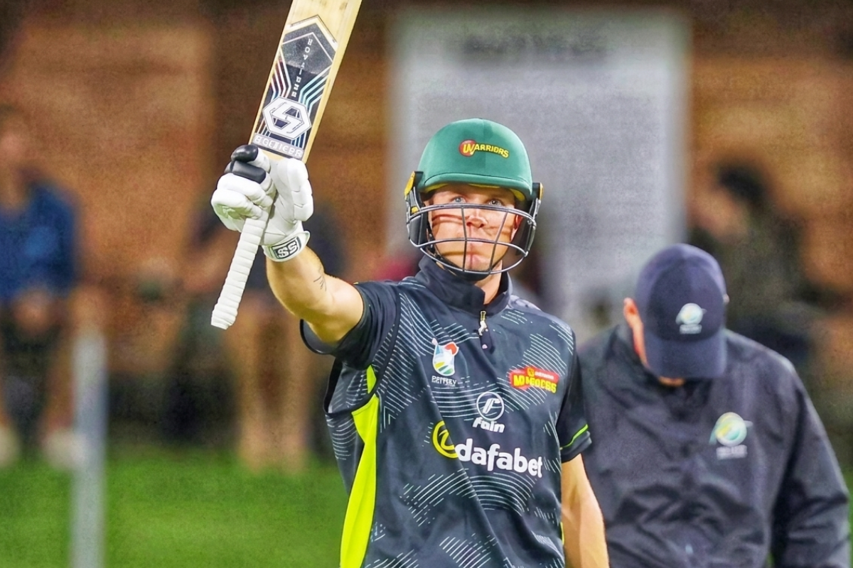 Matthew De Villiers Smashes Whirlwind Sub-250 Run Blitz