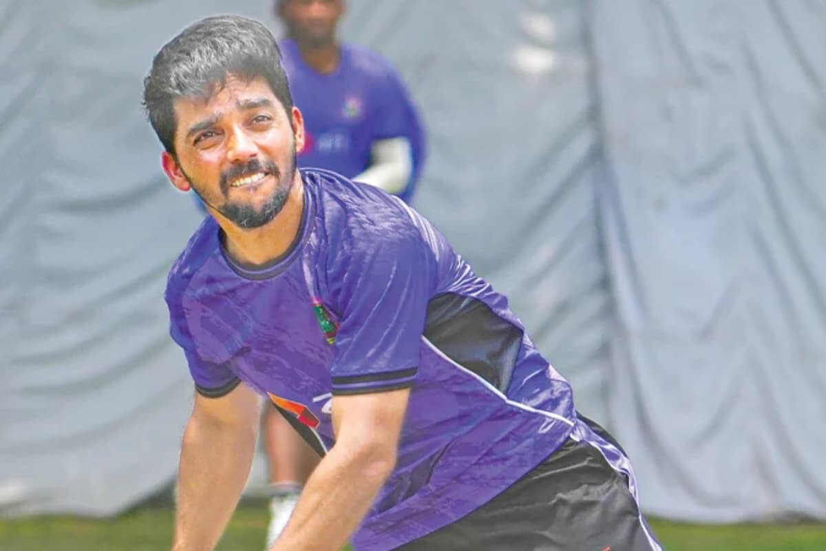 Mominul Haque Prepares as Spin Option for Pakistan