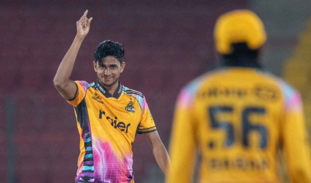 Nahid and Hardie Decimate Hyderabad in Final Nahid and Hardie Decimate Hyderabad in Final