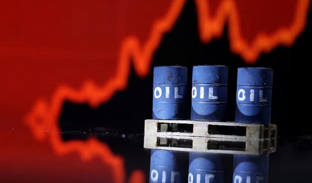 Oil Prices Surge After Renewed US Air Strikes