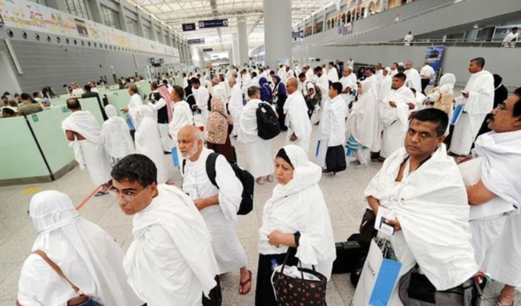 Over Six Thousand Bangladeshi Hajj Pilgrims Return Home Over Six Thousand Bangladeshi Hajj Pilgrims Return Home