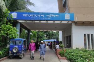 Police Ambushed; Weapon Snatched in Narayanganj