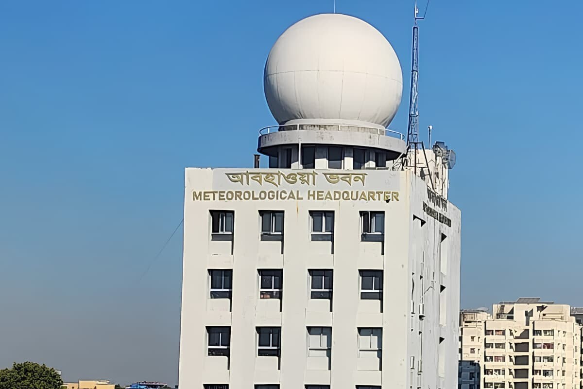 Rain and Gusty Winds Forecast for Southern Bangladesh