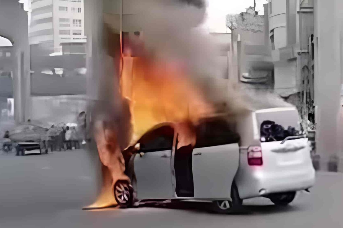 Vehicle Fire in Dhaka Farmgate