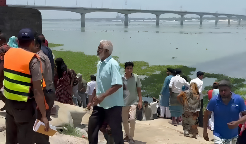 Youths Body Recovered From Padma After 20 Hour Search Youth’s Body Recovered From Padma After 20-Hour Search