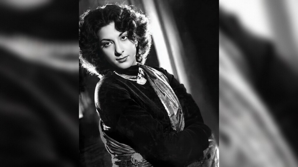 স্মরণে হারিয়ে যাওয়া এক মেলোডি কুইন অভিনেত্রী নার্গিস Remembrance The Lost Melody Queen Actress Nargis