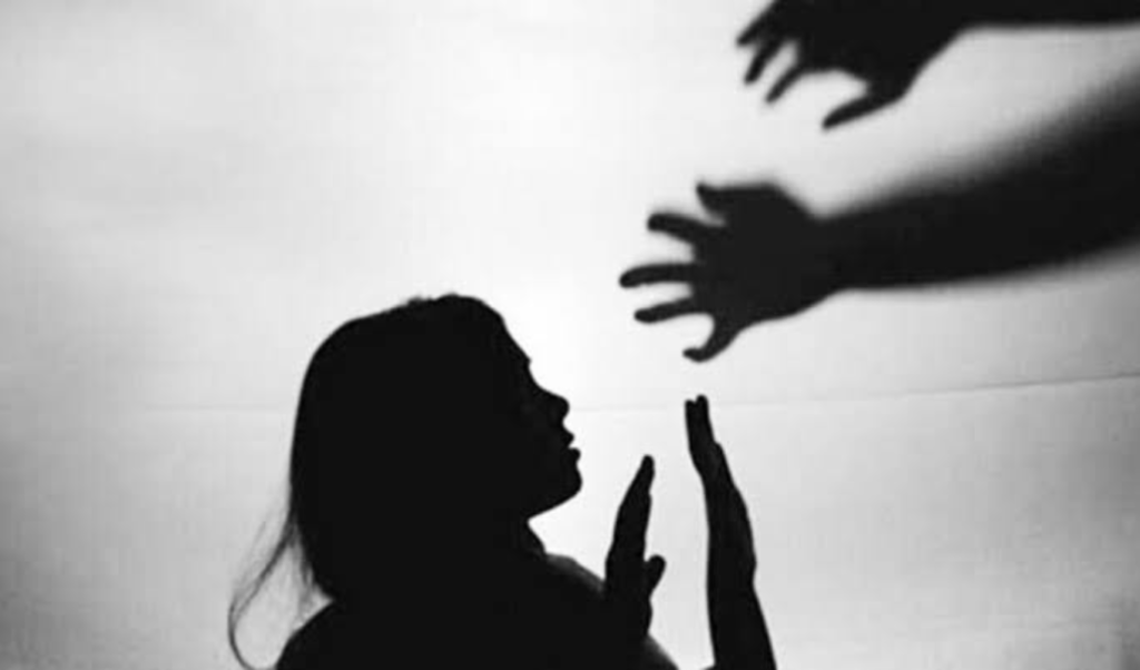Angry Residents Detain Shopkeeper Over Alleged Child Assault Angry Residents Detain Shopkeeper Over Alleged Child Assault