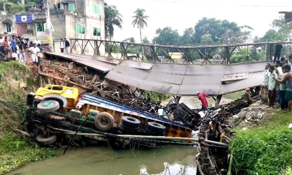 Bailey Bridge Collapse Injures Four in Gopalganj