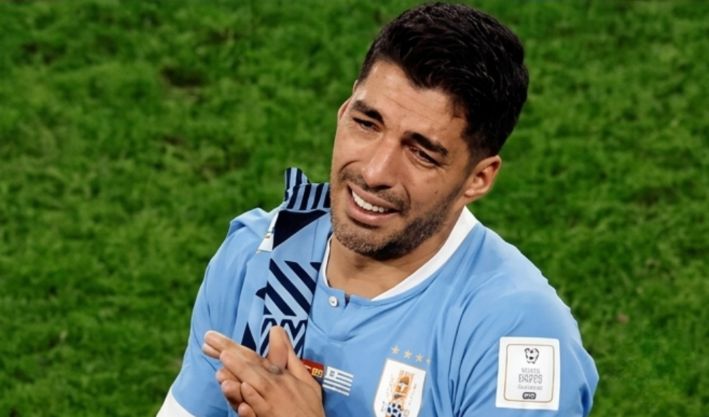 Bielsa Announces Uruguay World Cup Squad Omitting Suarez Bielsa Announces Uruguay World Cup Squad Omitting Suarez