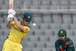 Connolly Century Guides Australia in Run Chase