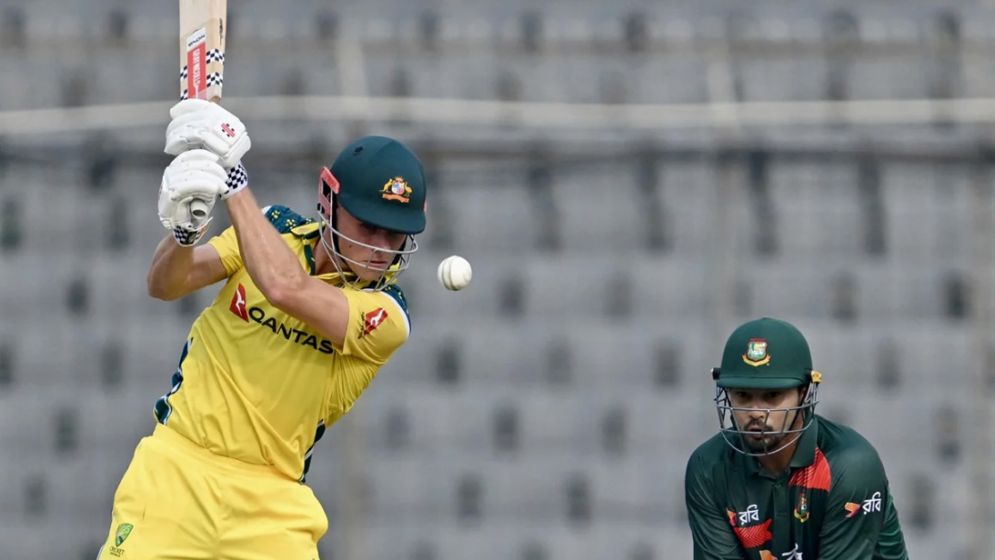 Connolly Century Guides Australia in Run Chase