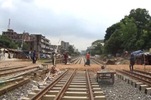 Day Labourer Killed Between Trains in Uttara