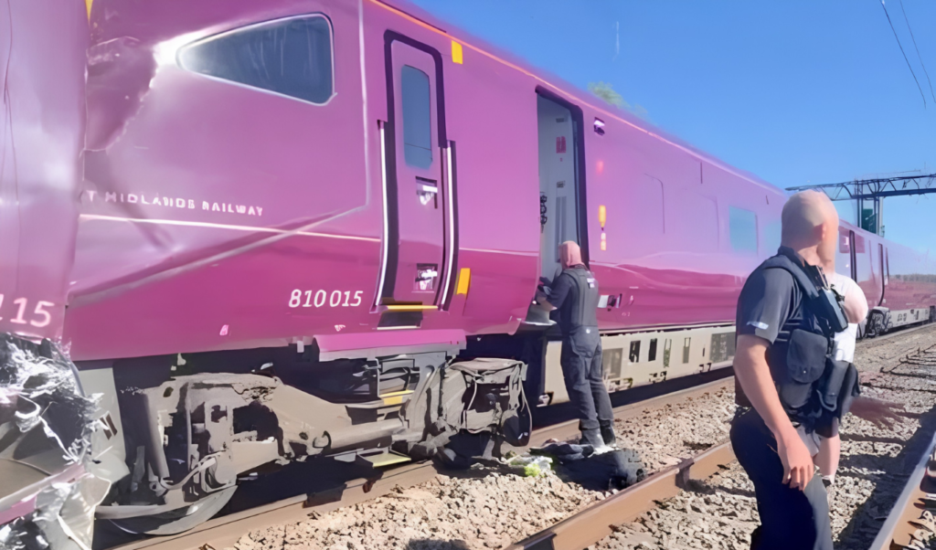 Driver Killed and 90 Injured in Bedfordshire Train Crash Driver Killed and 90 Injured in Bedfordshire Train Crash