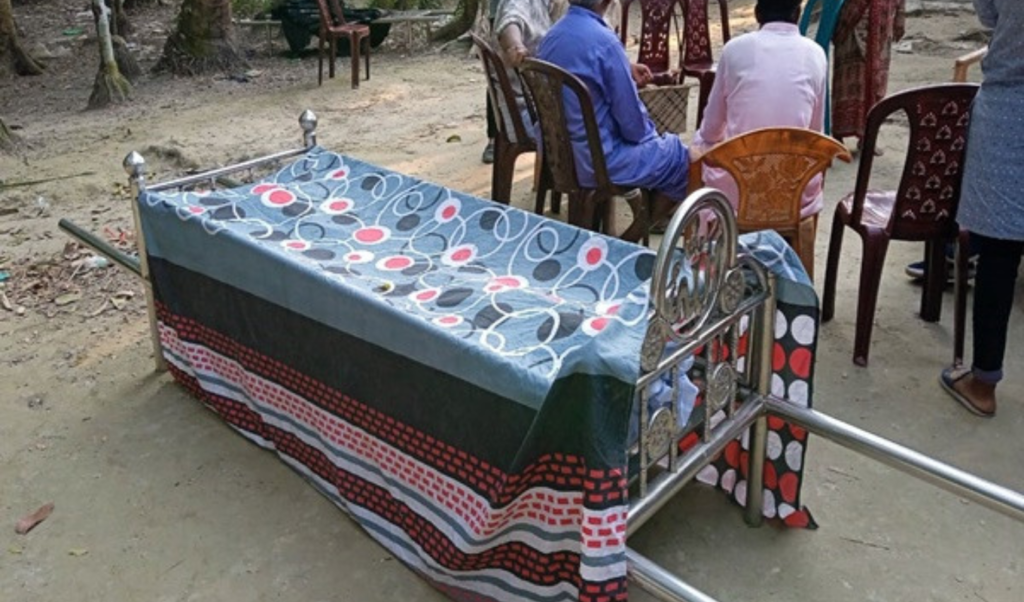 Four Wives Offspring Dispute Delays Fathers Burial Four Wives Offspring Dispute Delays Fathers Burial