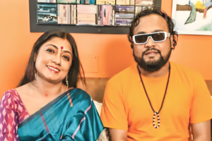 Indian Singer Shubhamita Performs Song Composed By Ekon