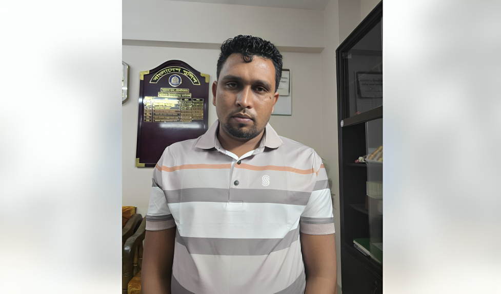 Indian Smuggler Arrested By Border Guard Bangladesh