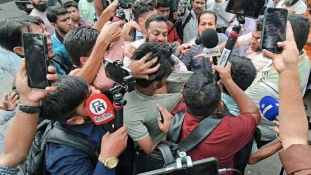 Journalists Assaulted After Dhanmondi Protest