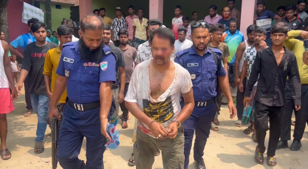 Man arrested with firearm and bullets in Kushtia assault Man arrested with firearm and bullets in Kushtia assault