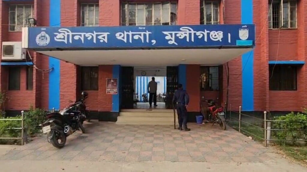 Man beaten to death over mosque mobile theft incident Man beaten to death over mosque mobile theft incident